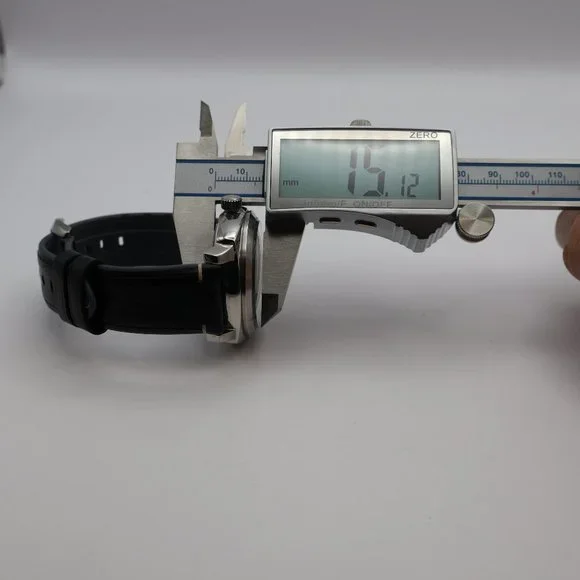 Spinnaker Automatic Hull- Diver 100 Meter -Limited Edition #265 of 1200 -SP 5113
